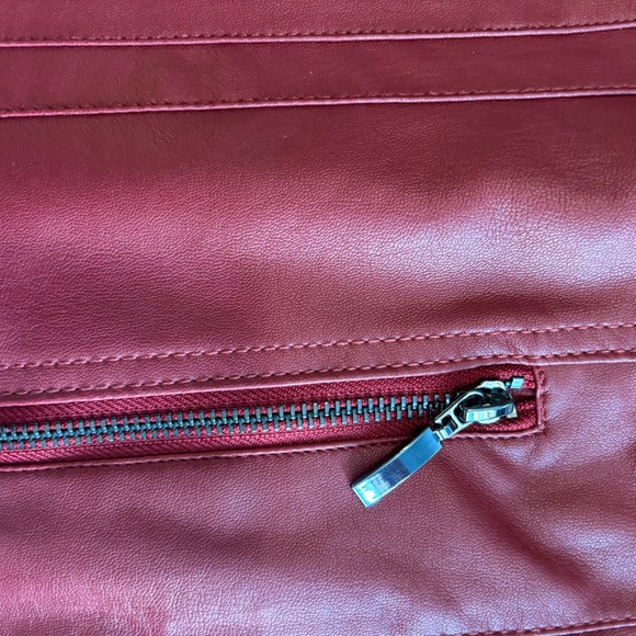 Womens red jacket - Picture 5 of 8